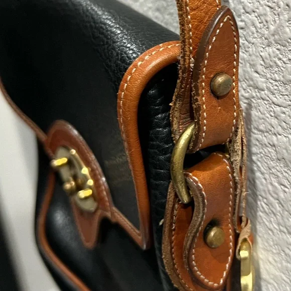 Vintage 1970s Dooney & Bourke Cavalry Spectator Leather Bucket Crossbody Bag - Picture 6 of 16